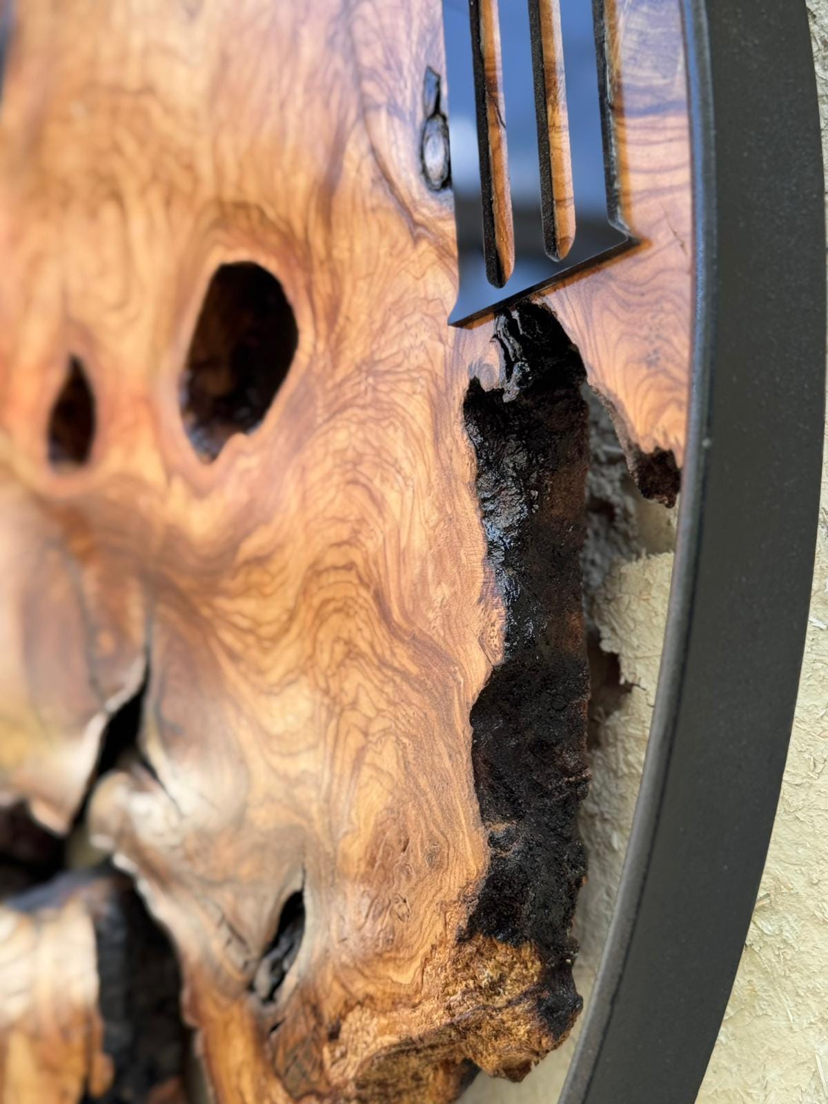 Live Edge Olive Wood Wall Clock: Rustic Handcrafted Silent Natural Grain Decor