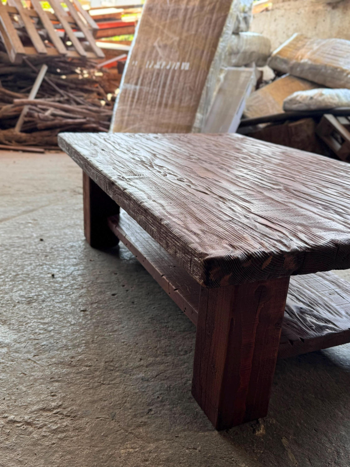 Leg and shelf junction detail